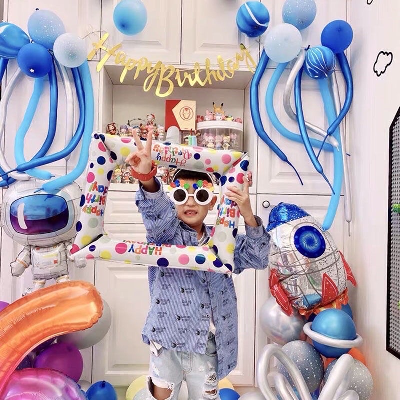 Bóng hình khung ảnh chụp hình dễ thương sinh nhật hàn quốc