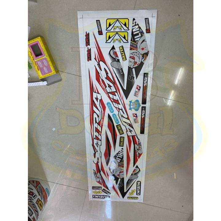 ( Quí khách vui lòng mang ra tiệm cho thợ dán ) Tem Satria fi thỏ ratbit trắng đỏ