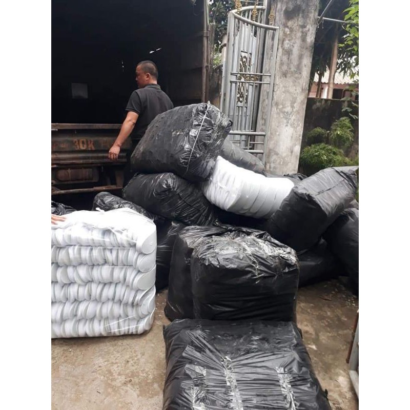 Dép bông đi trong nha ̀