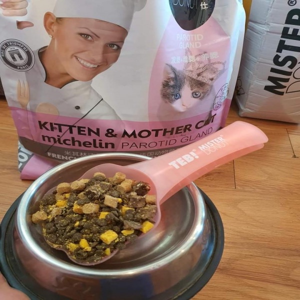 Hạt thức ăn cho mèo Mister Donut T1 cho mèo con - bao lớn tiết kiệm