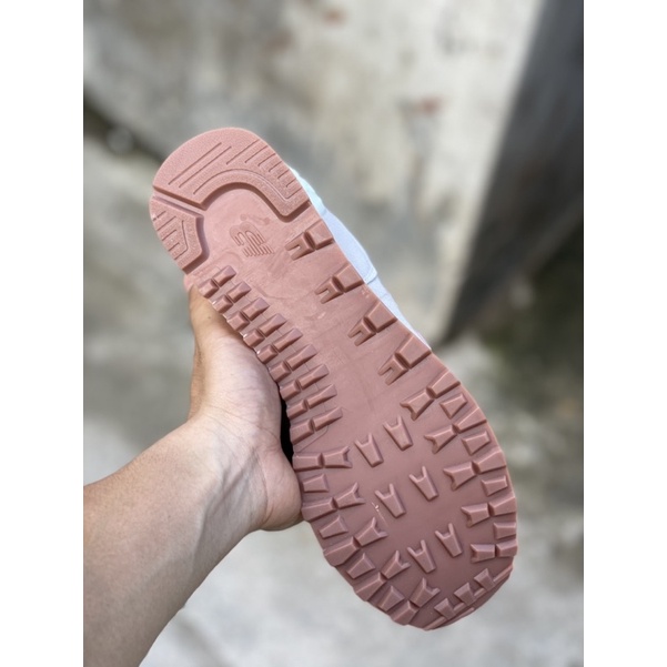 Giày thể thao nữ New balence574 hồng nâu nhạt