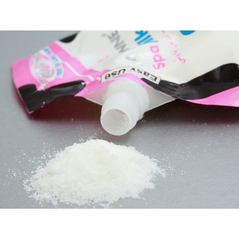 Muối tắm sữa bò tẩy tế bào chết A Bonne Spa Milk Salt 350g nhập khẩu Thái Lan giúp da mềm mịn, trắng sáng