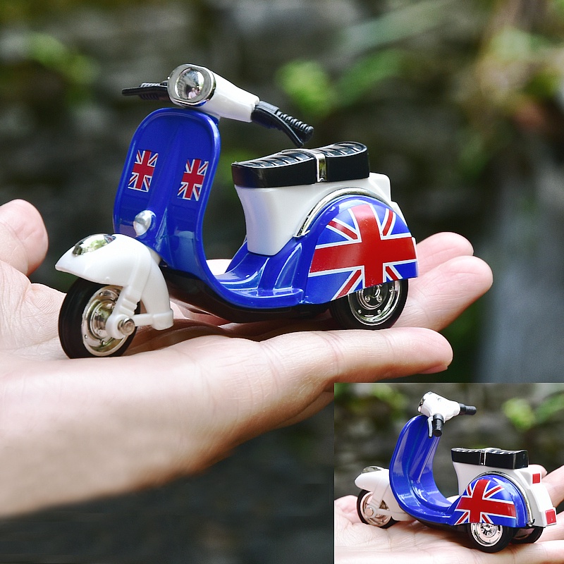 Mô Hình Xe Vespa Phong Cách Retro Sống Động