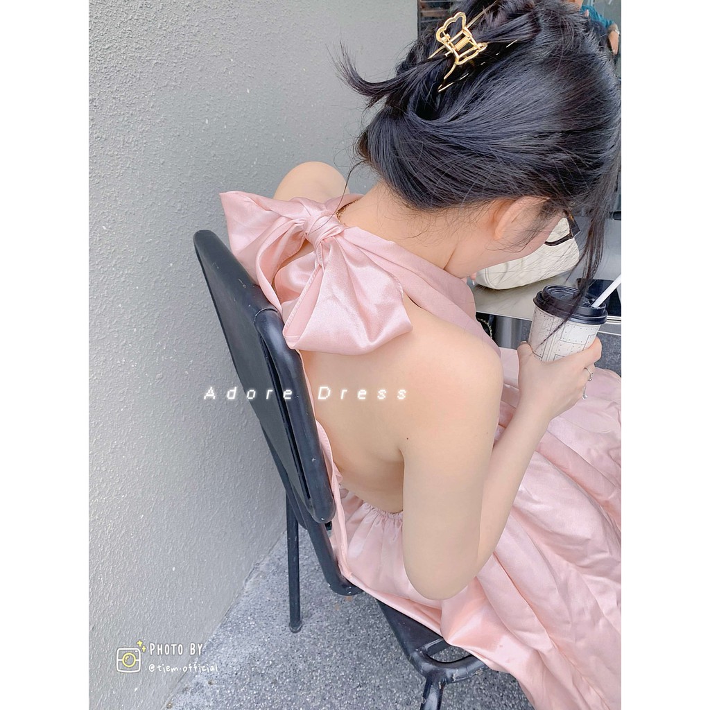 𝑨𝒅𝒐𝒓𝒆 𝑫𝒓𝒆𝒔𝒔 (Đầm satin hồng cột nơ cổ hở lưng quyến rũ) | BigBuy360 - bigbuy360.vn