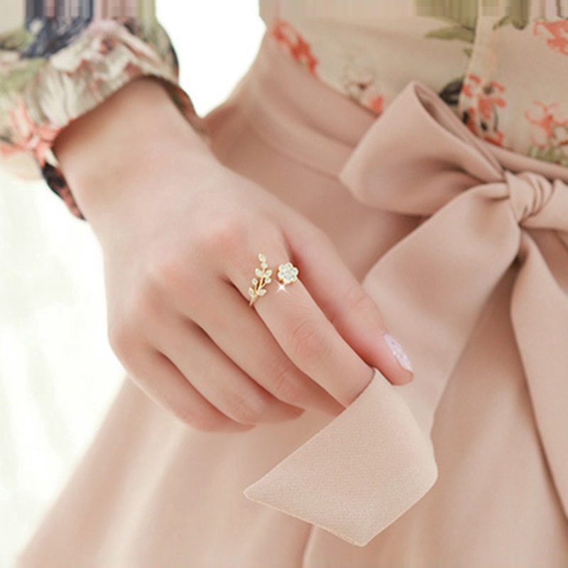 Nhẫn Nữ, Nhẫn Thời Trang Nữ, Hình Hoa Lá Đính Đá Sang Trọng