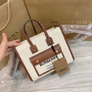 Túi Xách Bur.be.rry Màu Trắng size 23cm