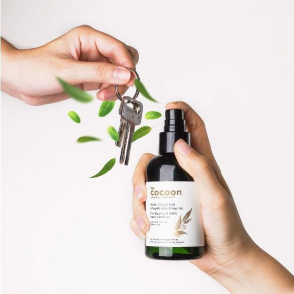 Nước Xịt Rửa Tay Khô, Vật Dụng Giúp Kháng Khuẩn The Cocoon Eucalyptus &amp; Mint Hand Sanitizer 140ml