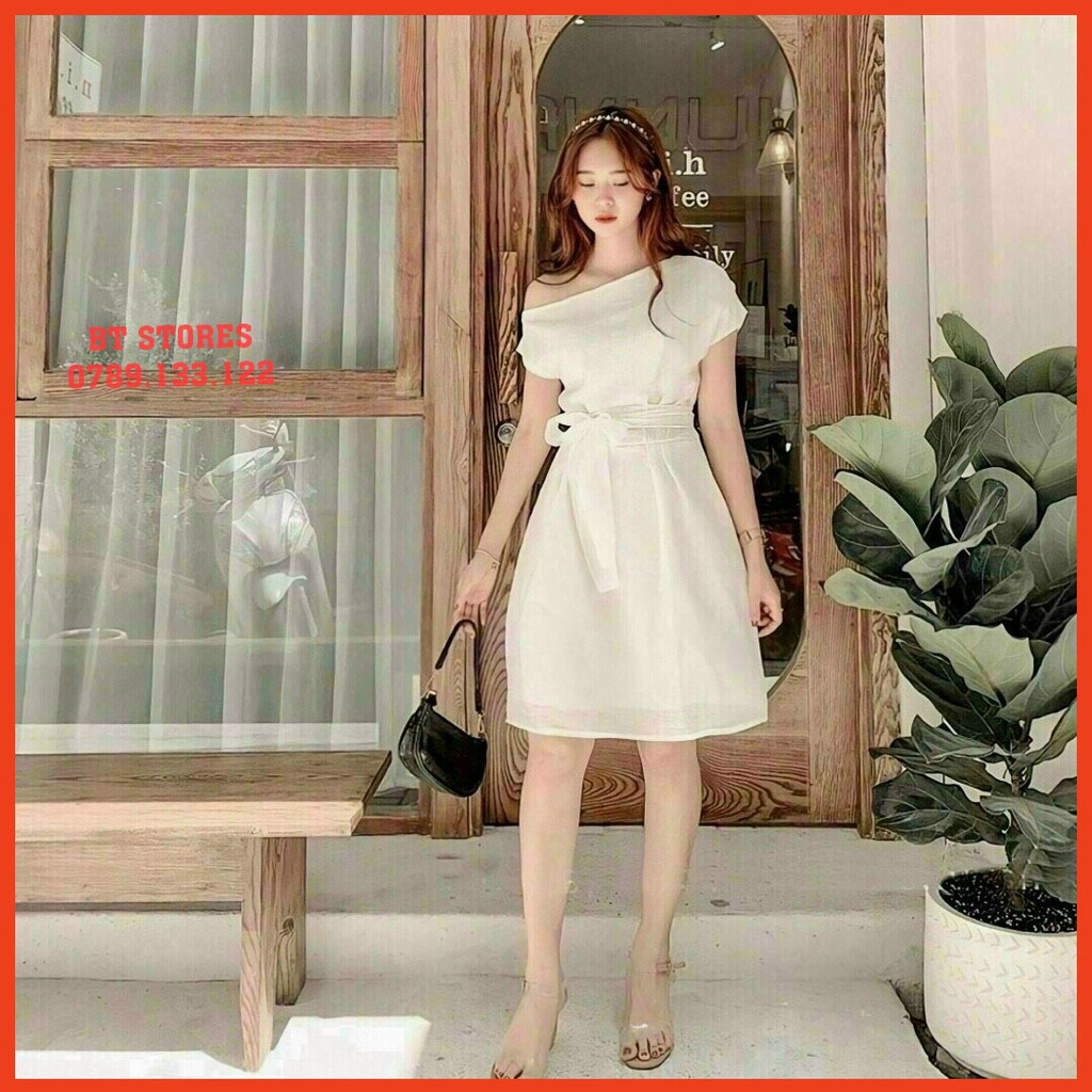 Đầm trắng vai trễ, thắt nơ eo, có lót trong chất liệu tơ Sunny (BT028)