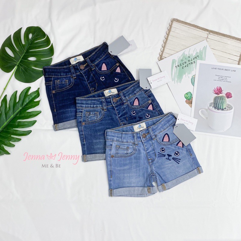 Quần short jean mèo cho bé gái