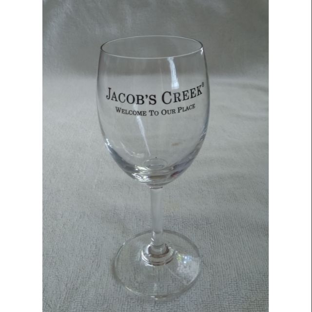 Set 4 ly uống rượu hàng tặng Jacob's Creek