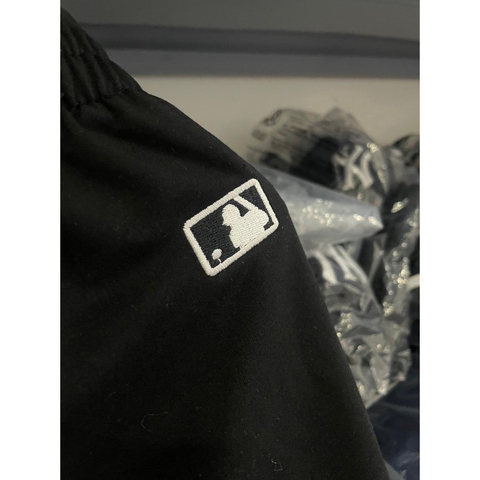 Quần Jogger Unisex Chất Nỉ Da Cá Thêu Logo Màu Trắng/Đen/Xanh/Xám Dn.Storevnxk