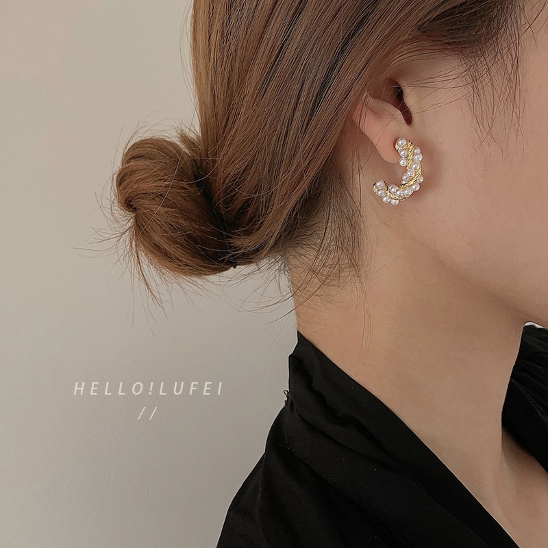 Khuyên tai hình bán nguyệt đính ngọc trai nhân tạo thời trang retro Hàn Quốc thanh lịch