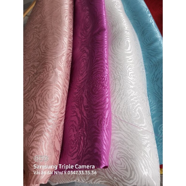 Vải gấm lụa hoa hồng