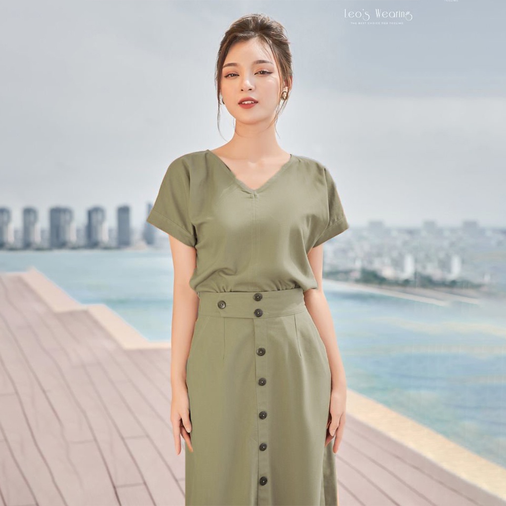 Set váy công sở LEOSWEARING áo tay ngắn cổ v mix váy ôm eo đính nút chất Linen Bột cao cấp đứng form mặc văn phòng A94