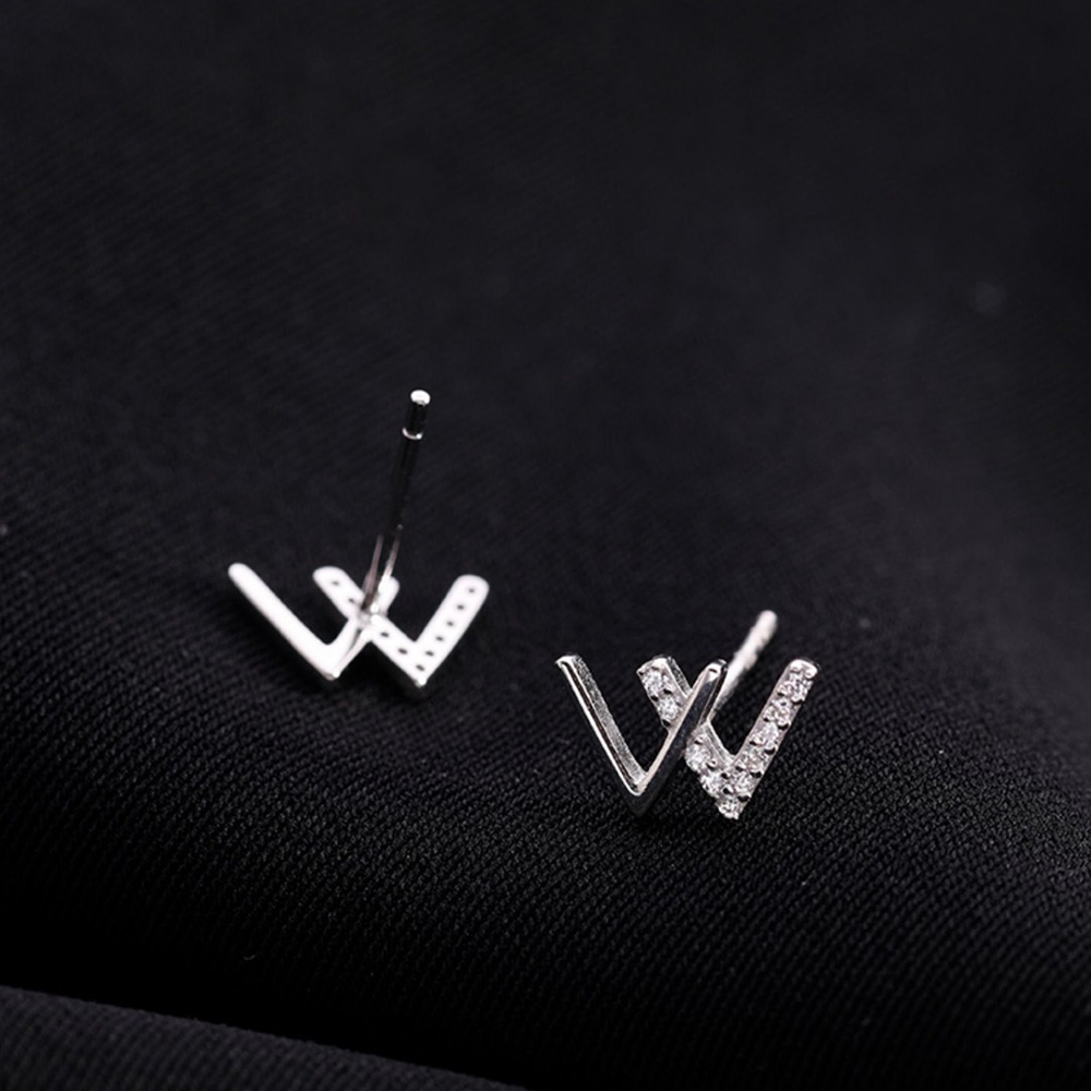 Cặp Bông Tai Chữ W Thời Trang Nữ