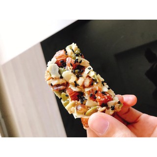Bánh ngói, biscoti 5 loại hạt làm hoàn toàn bằng mật ong phù hợp cho người ăn kiêng