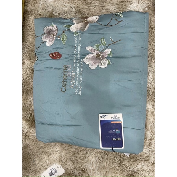 Chăn hè lụa tơ tằm thêu mềm mát