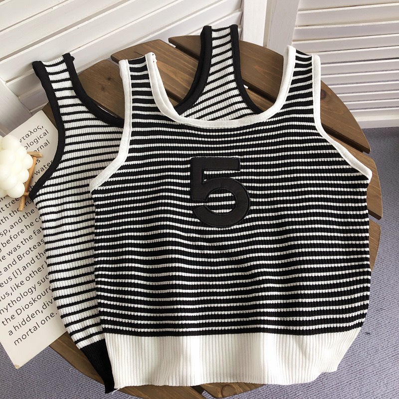 Áo 3 Lỗ Croptop Sọc Ngang Số 5 LSEOUL A2447 Chất Len Mềm Mại Năng Động