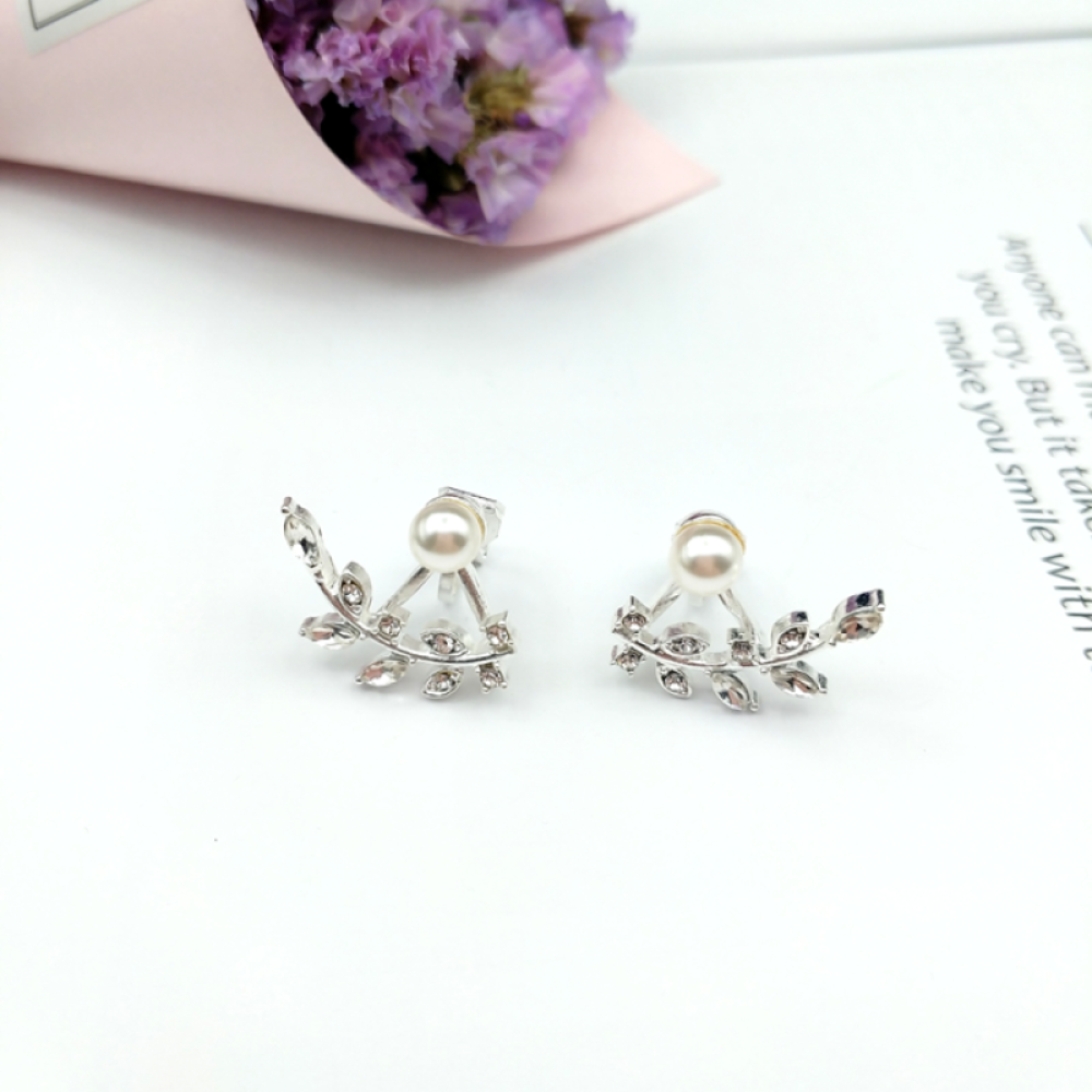 Khuyên tai hình lá đính đá và ngọc trai nhân tạo thời trang mới cho nữ
