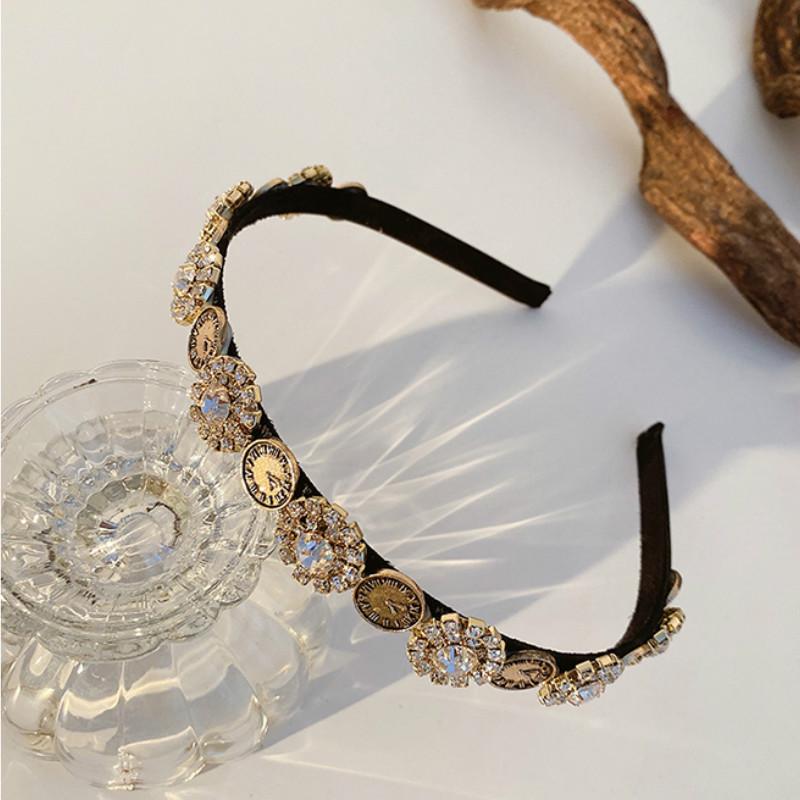 Cài tóc phong cách retro xinh xắn dành cho nữ