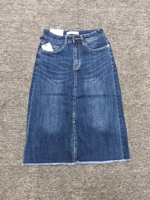 Chân váy jeans dài qua gối tua lai lưng cao