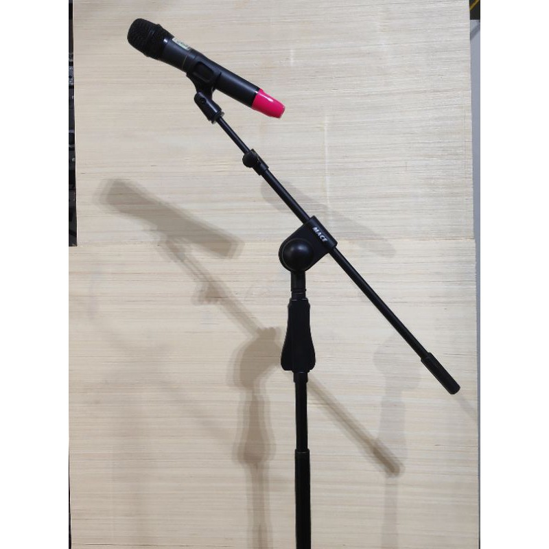 Chân micro phòng thu