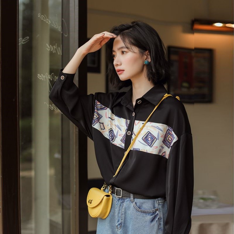 Sơ mi Đen họa tiết ngực | 11 HIN