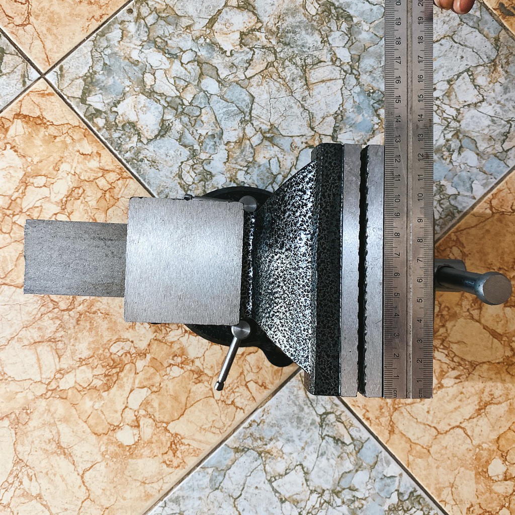 Ê tô bàn nguội xoay 360 độ, miệng 125mm, độ mở tối đa 110mm, trọng lượng 7,5kg