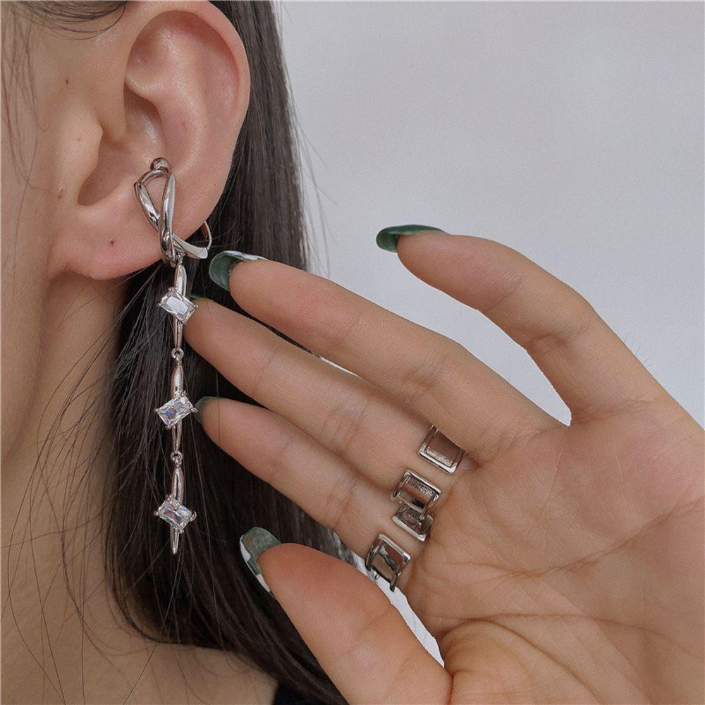 Khuyên Kẹp Vành Tai Không Cần Xỏ Lỗ Bằng Đồng Cá Tính Thanh Lịch Dành Cho Bạn Nữ