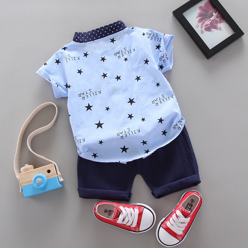 Set 2 món gồm áo thun cotton tay ngắn in hình ngôi sao và quần Short Denim cho bé trai