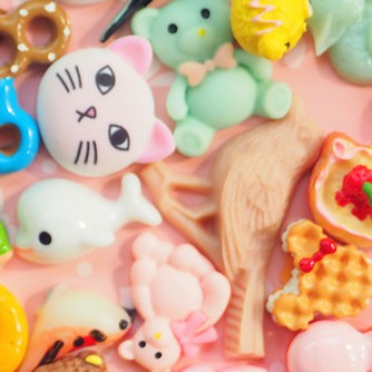 Hạt nhựa (Charm)_Chủ đề Cartoon mẫu ngẫu nhiên (túi 20 mẫu)_Trang Trí Handmade