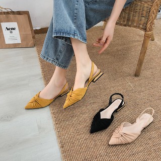 Giày đế bệt mũi nhọn