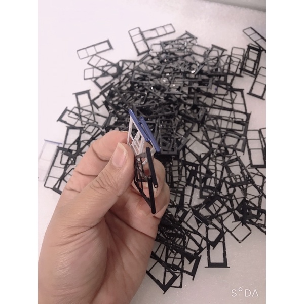 Khay sim VSmart Joy 3/V430