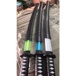 Kiếm phát sáng katana