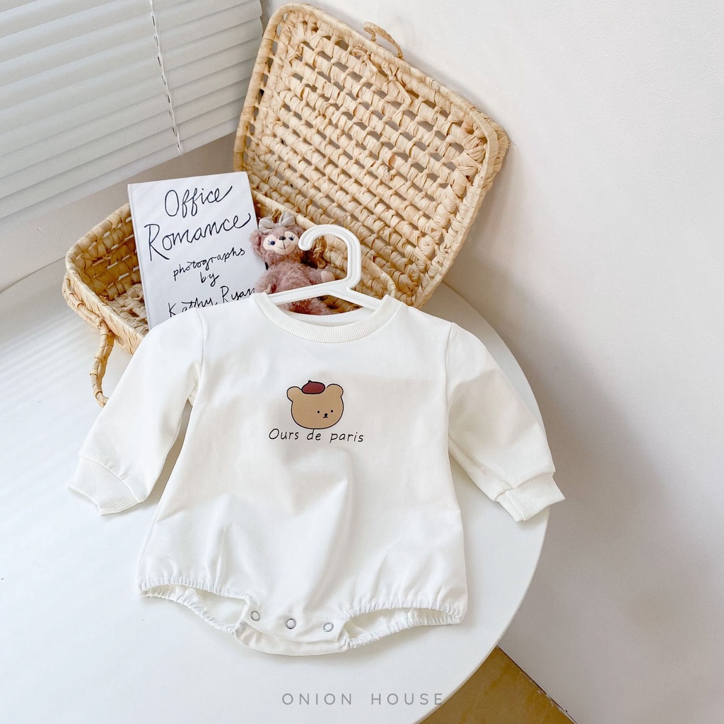 Bộ liền thân dài tay con gấu kèm tất quần bé trai bé gái