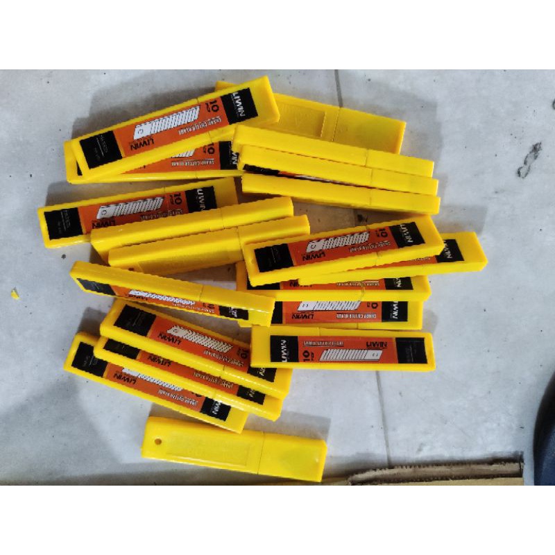 Hộp 10 lưỡi dao rọc giấy lớn