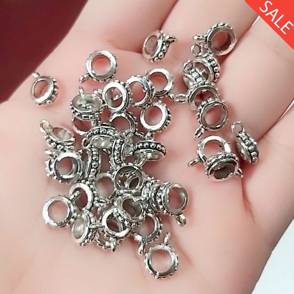 Charm xỏ - lùa ngang có móc treo - lỗ lớn : sỉ 50g / gói = 23k [ Chuyên sỉ charm tphcm ]