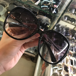 Mắt kính thời trang Gucci