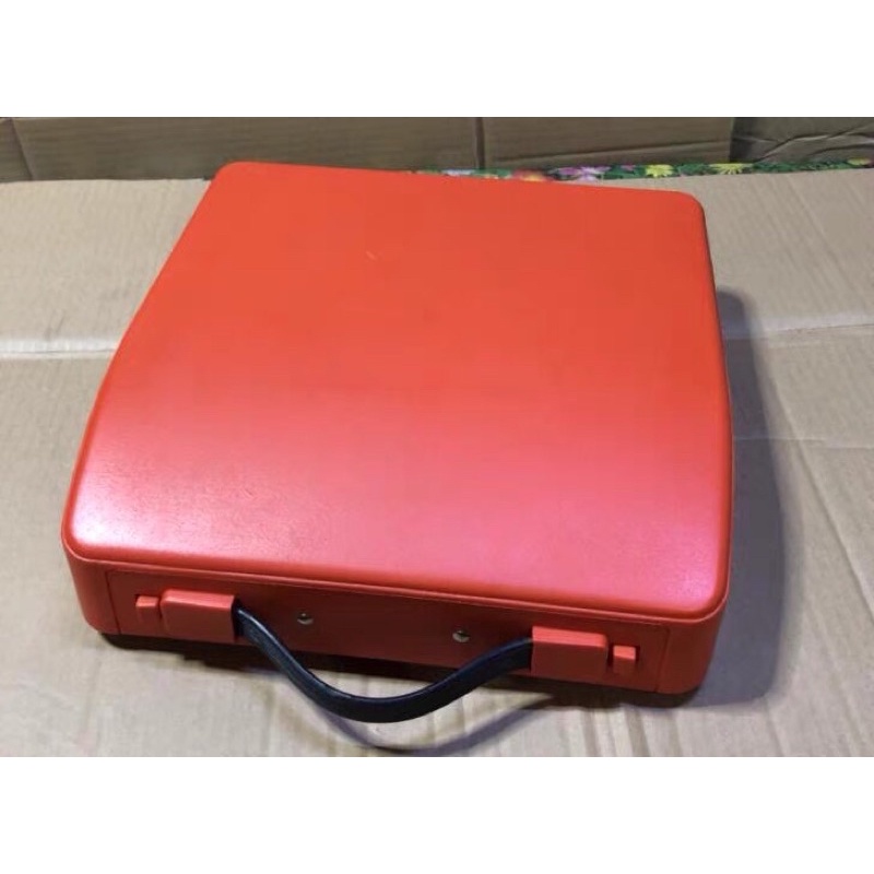 Máy đánh chữ Olivetti Lettera, Brother phong cách cổ điển