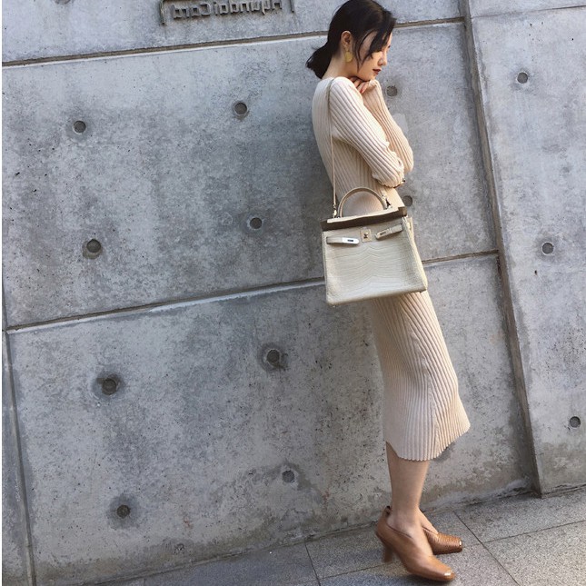 Đầm dệt kim dáng dài cổ chữ v thời trang cá tính xinh xắn cho nữ | BigBuy360 - bigbuy360.vn