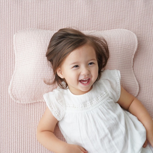 Tấm lót gối thấm hút mồ hôi Uterus cho bé nội địa Hàn Quốc