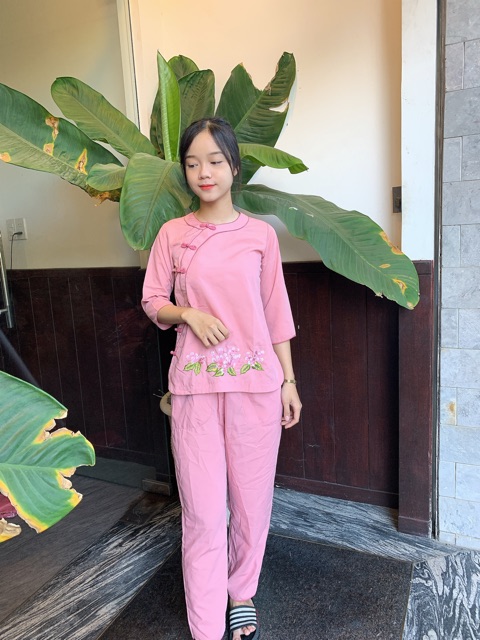 Áo lam đi chùa_ viền cổ tròn bông thêu