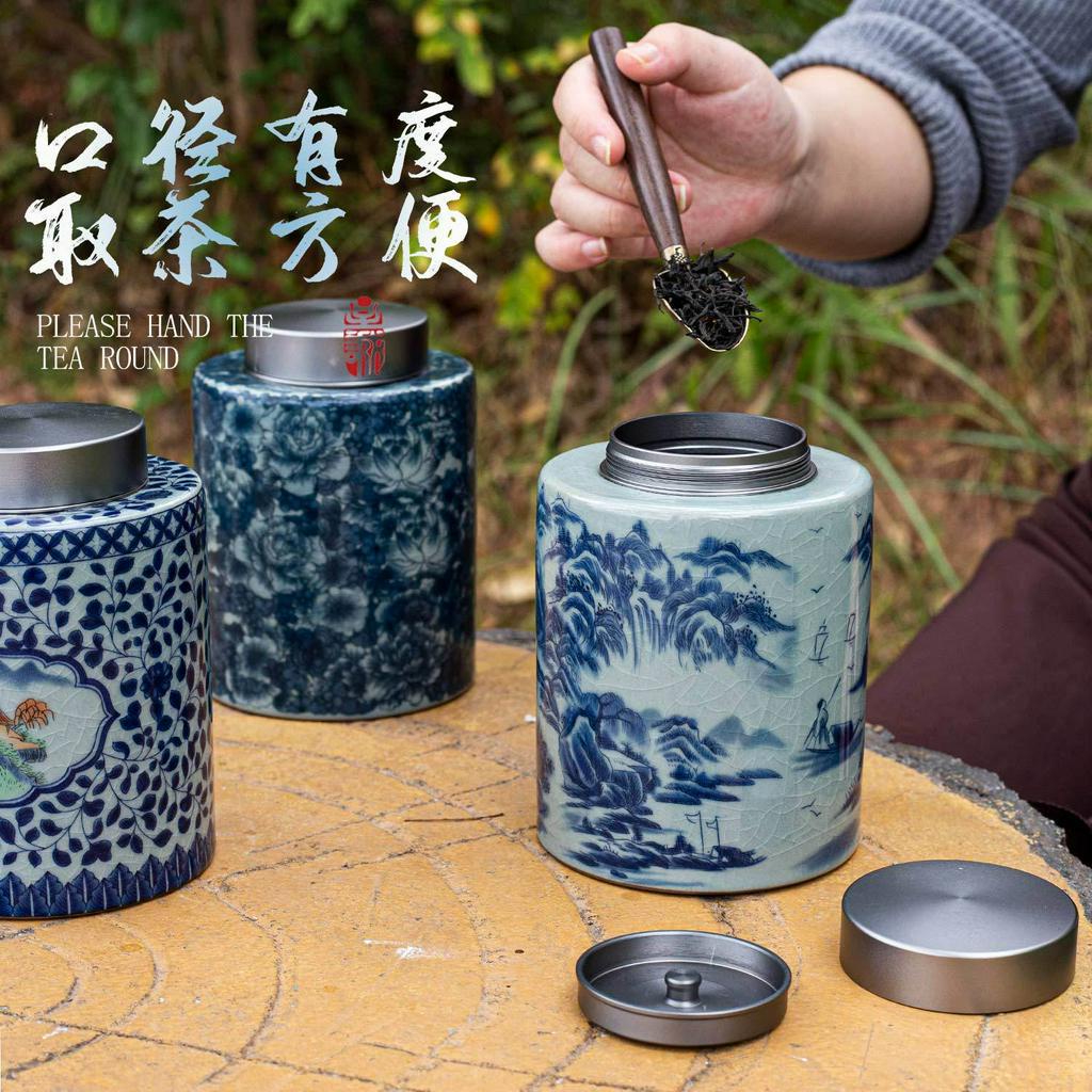 Hũ, Bình Đựng Trà Bằng Sứ Cảnh Đức Trấn Men Lam Rạn Vẽ Họa Tiết Sơn Thủy Hữu Tình Nắp Vặn Ren 02 Lớp Rất Kín