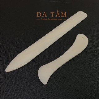 Dao sừng cứng vuốt Form và tách keo ngăn ví túi