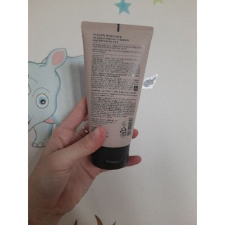 Sữa rửa mặt tro núi lửa innisfree