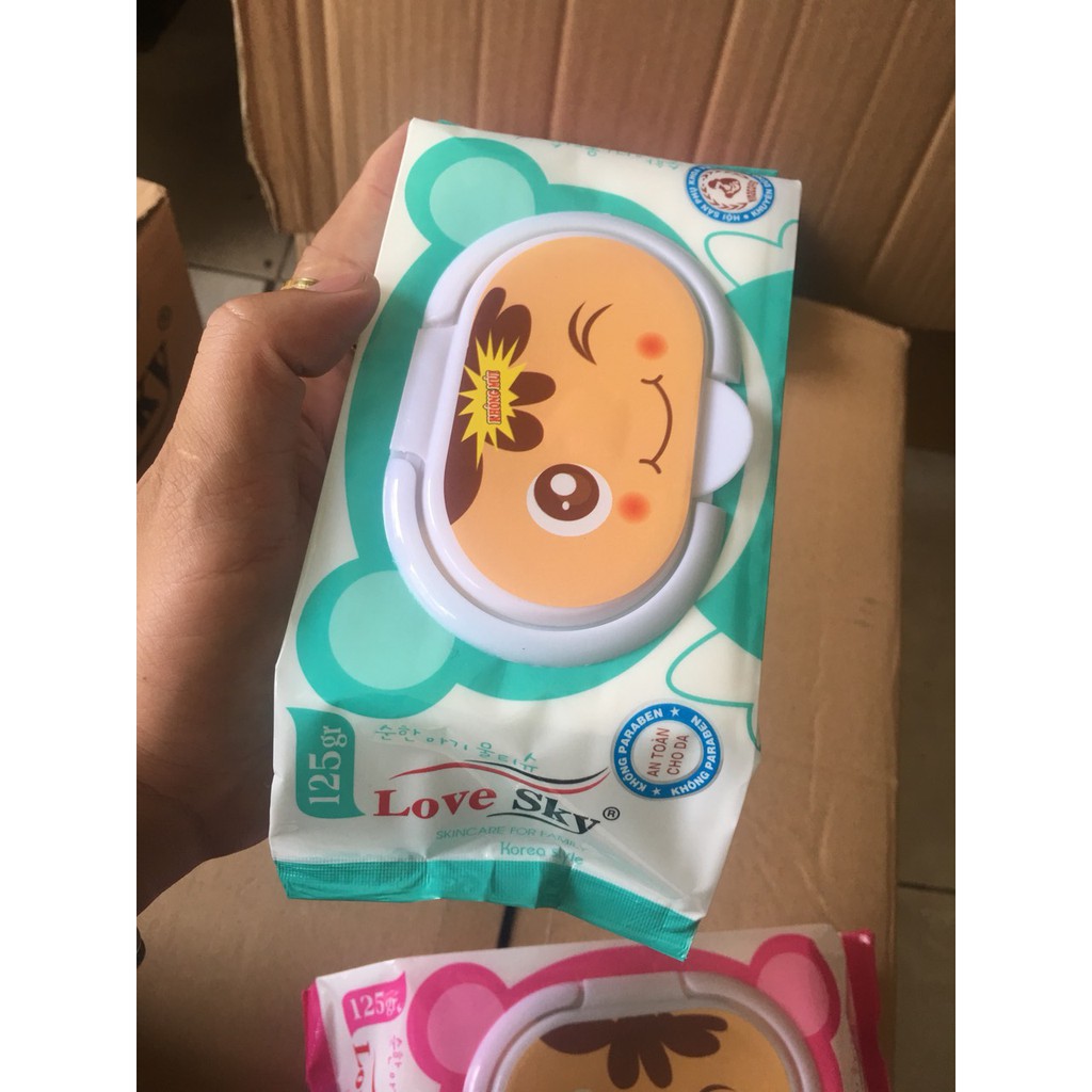 KHĂN UỚT HÀN QUỐC HÌNH CÔ GÁI KHÔNG MÙI 150G