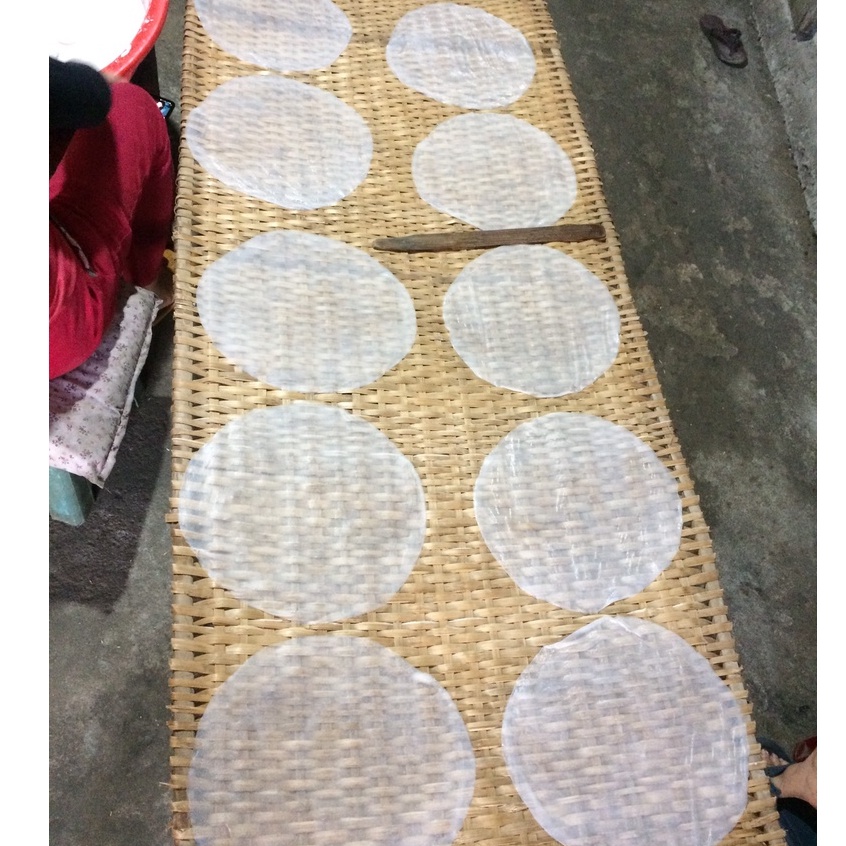 -Bánh Tráng Gói Ram Quảng Ngãi; loại cắt sẵn; mỏng mềm, 50 cái.