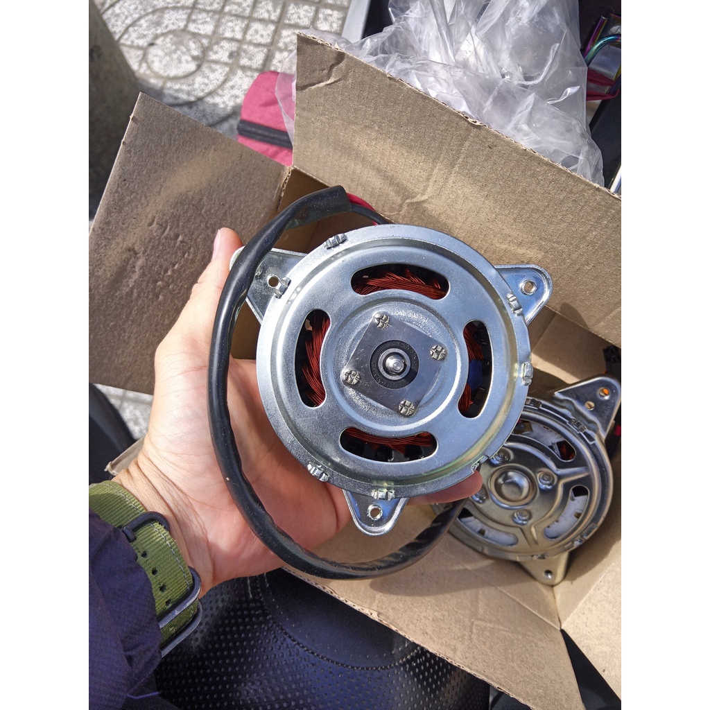 MÔ TƠ QUẠT GIẢI NHIỆT KÉT NƯỚC FORD TRANSIT