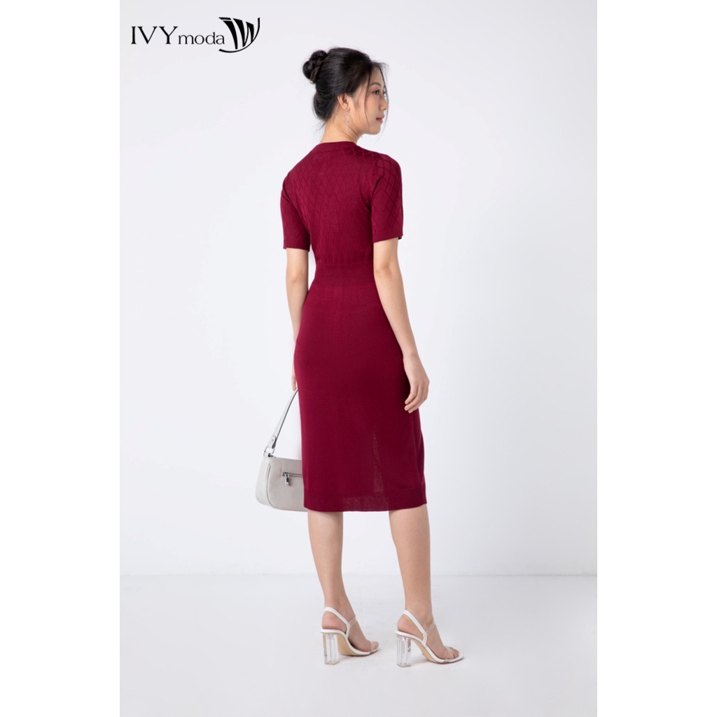 Đầm len nữ ôm xẻ gấu IVY moda MS 42B7996