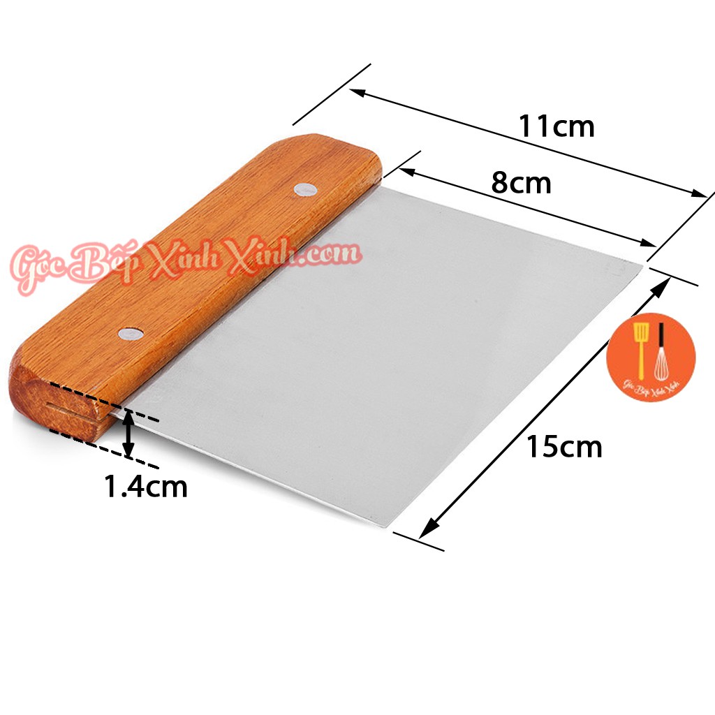 Dụng cụ cắt bột cán gỗ